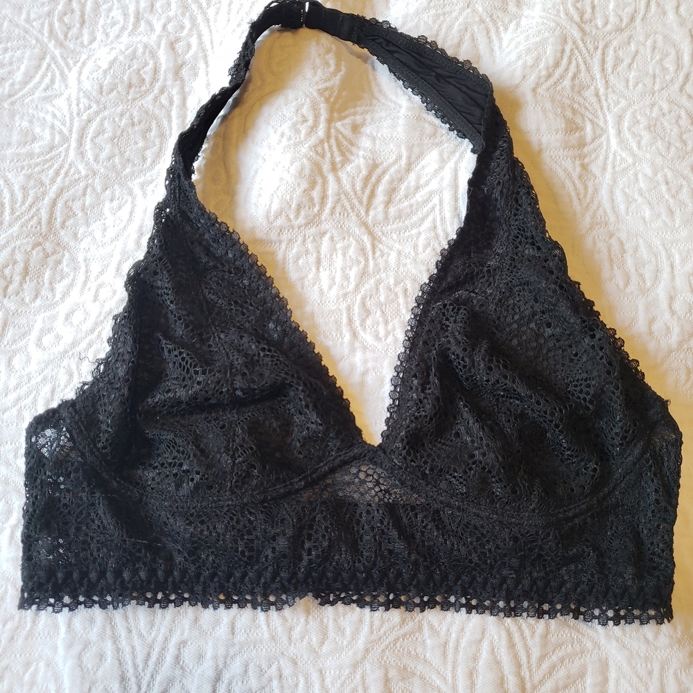 Black Lace Around thr Neck Bralette NWOT
